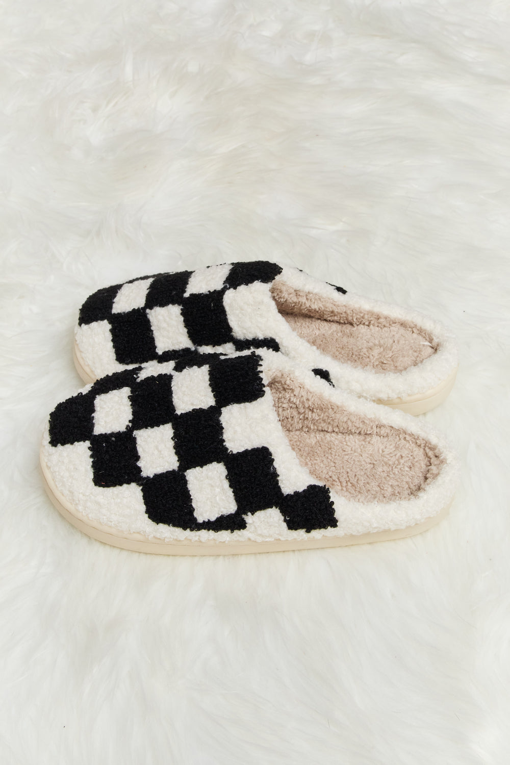 Checkered Print Plush Slippers