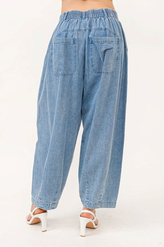 Elastic Back Pleated Baggy Jeans