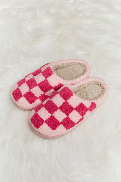 Checkered Print Plush Slippers