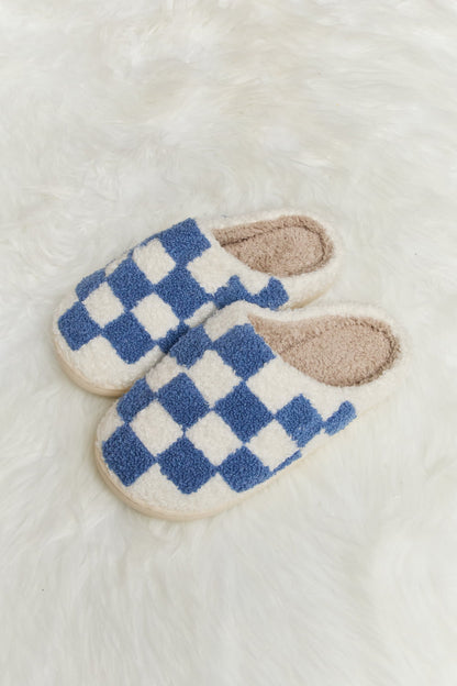 Checkered Print Plush Slippers