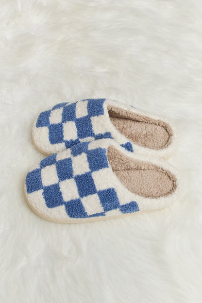 Checkered Print Plush Slippers